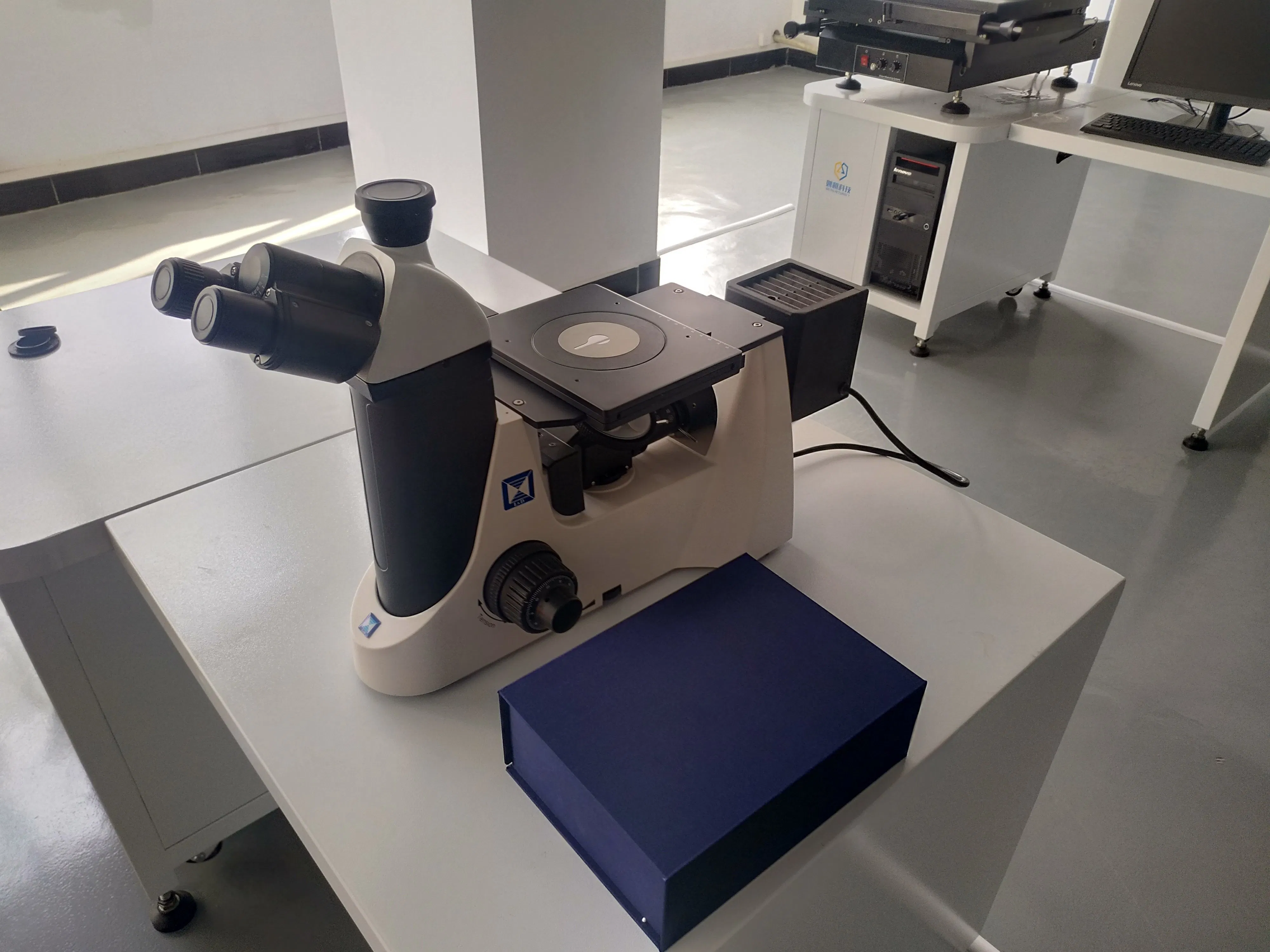 Manual Routine Metallurgical Microscope with Plan Achromatic Objective ( LIM -302)